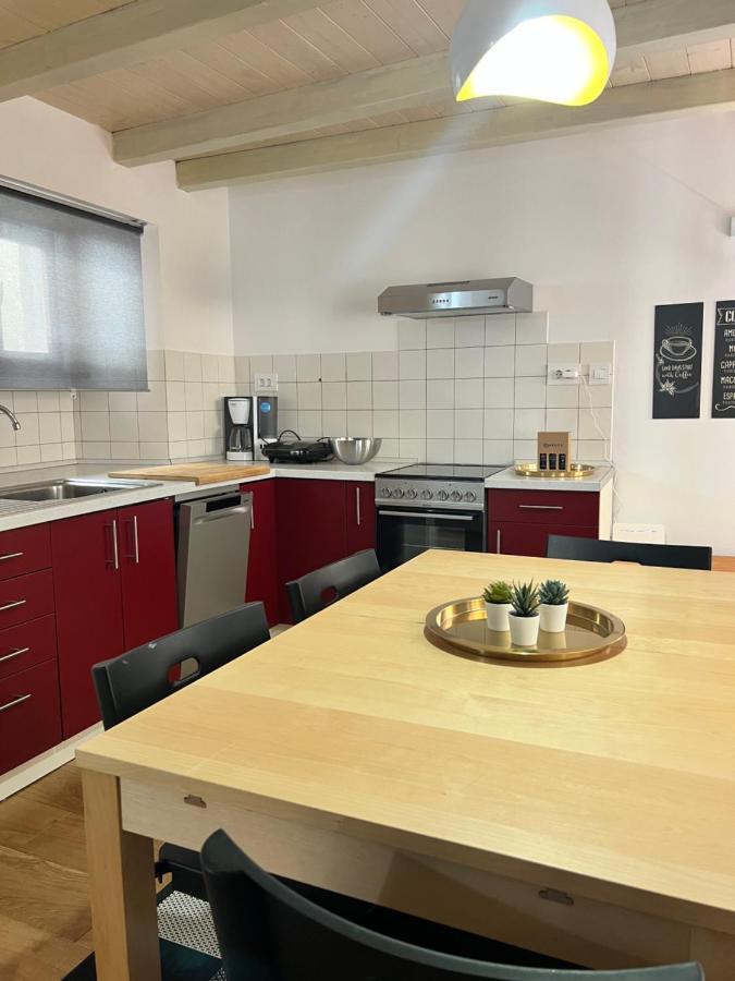 Seayou!***Charming 1-Bedroom Rental Unit In The Old City Center Of Cres Zewnętrze zdjęcie